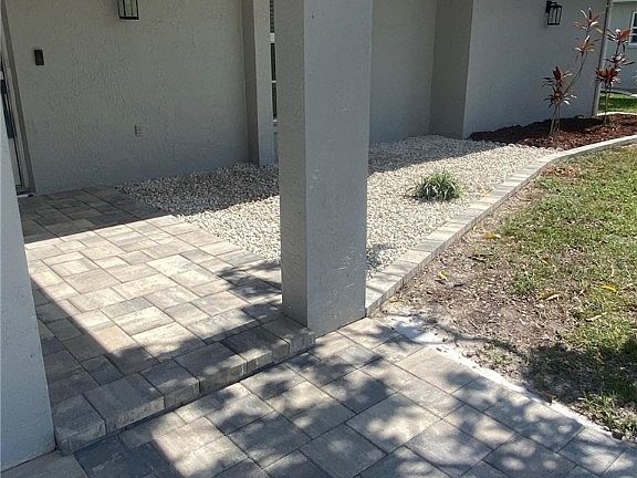4th image of 610 SE 19th Ter