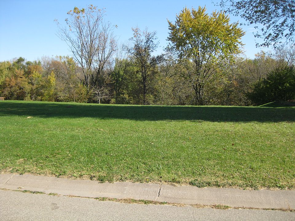 2nd image of 1613 River Dr S