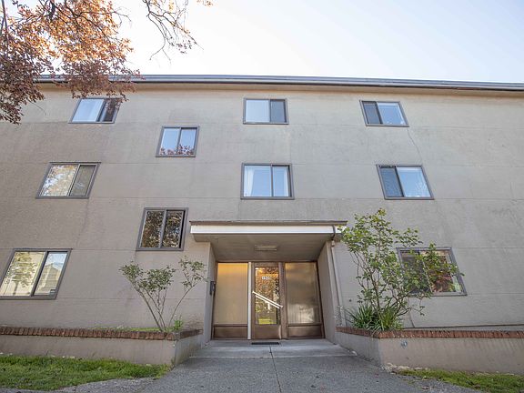 2nd image of 1935 Cypress St #3