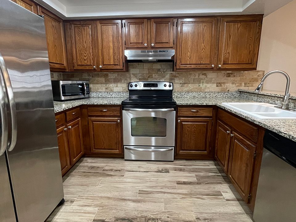 1st image of 2121 W Union Hills Dr Unit 218