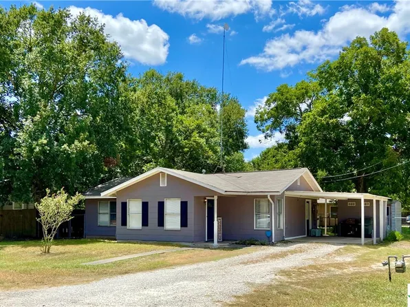 609 Frank White St, Edna, TX 77957