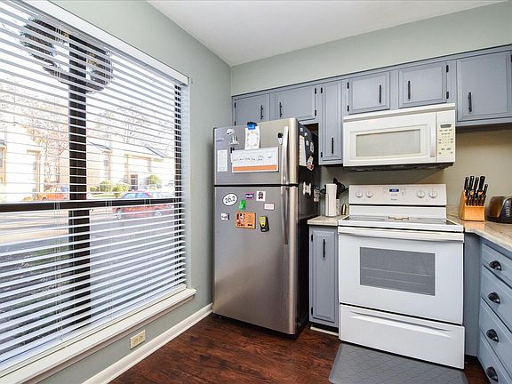 2nd image of 7225 Woods Crossing Dr