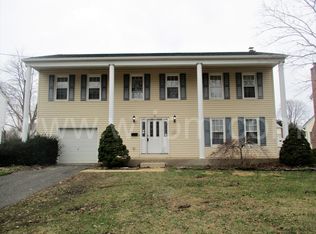 209 Mimosa Dr, Cherry Hill, NJ 08003