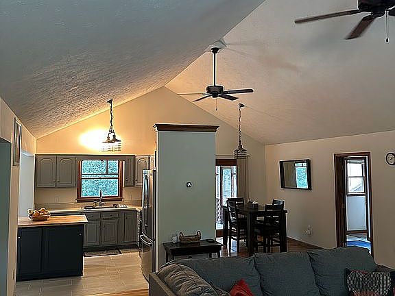 5th image of 246 Wood Landing Rd