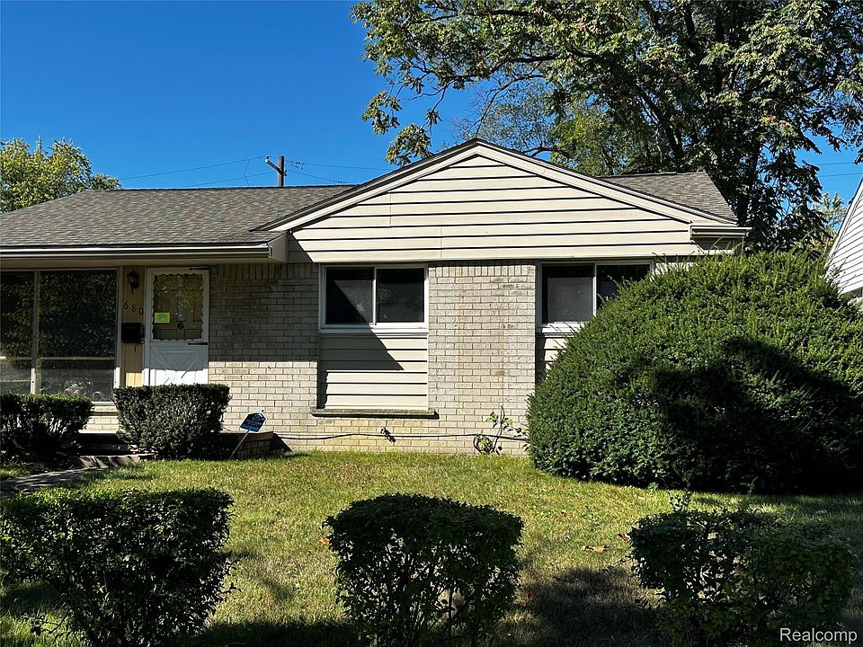 1st image of 680 Eugene St