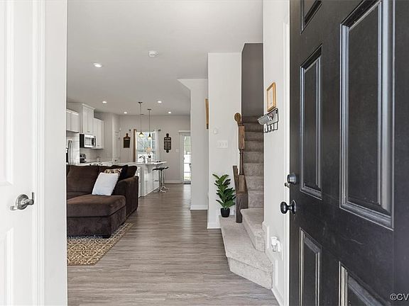 4th image of 302 Sag Harbor Pl #F