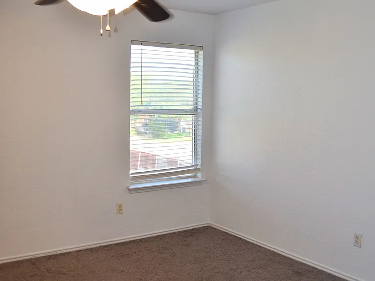 4603 Regency Dr — Photo 35