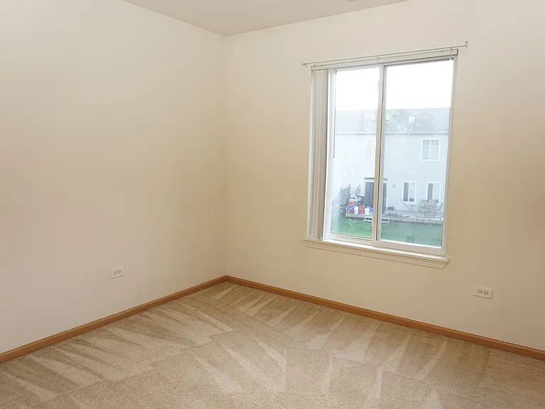 407 Waubonsee Dr — Photo 22