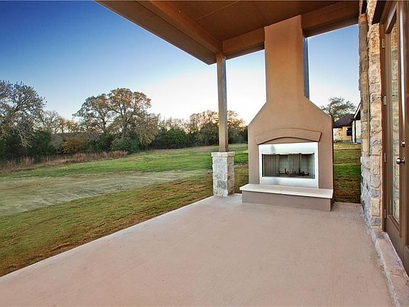 4th image of 337 Chisholm Trl