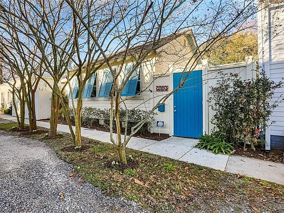 2nd image of 1212 Dufossat St