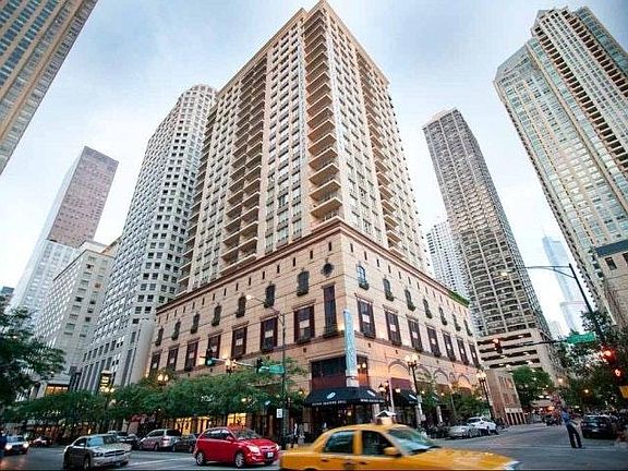 3rd image of 751 N Wabash Ave #124