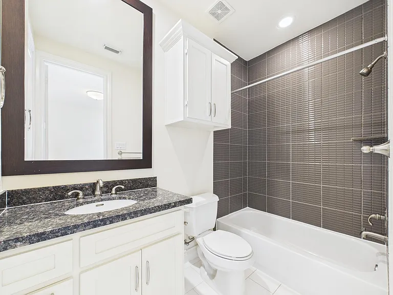 11025 Sherwood Grv — Photo 27