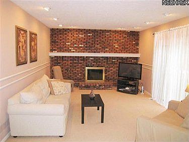 3rd image of 454 Locklie Dr