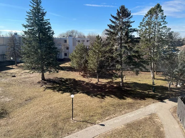 7212 72nd Ln N APT 213, Brooklyn Park, MN 55428