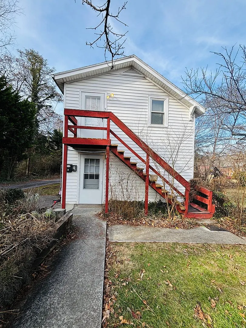 5 Unit Multi-Family Complex — Photo 3