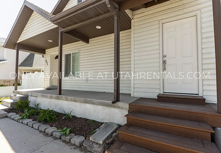 692 E 180 N — Photo 32