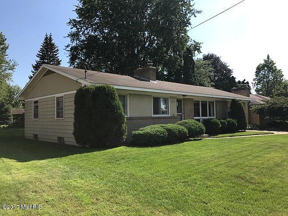 2nd image of 3910 40th St SW
