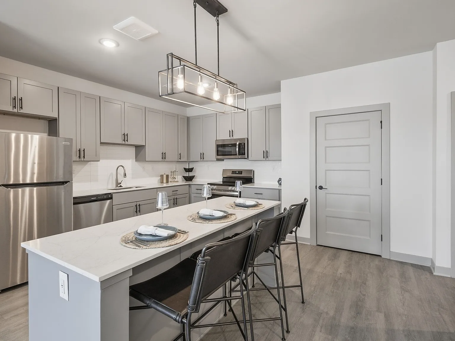 The Warren Apartments — Photo 3