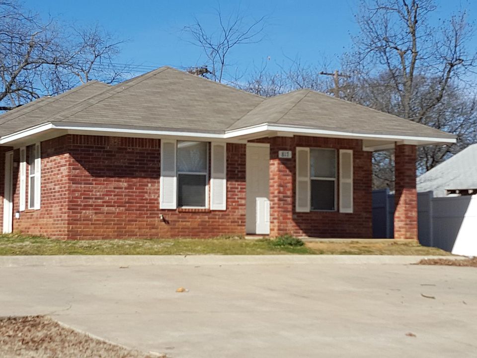 1st image of 813 N 2nd Ave #813
