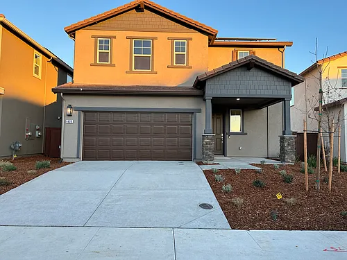 4405 Neptune Cir Photo 1