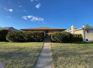 4506 Howard St, Skokie, IL 60076