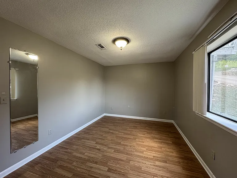 21752 River Canyon Rd — Photo 36