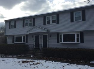 92-94 Parham Rd, Tyngsboro, MA 01879