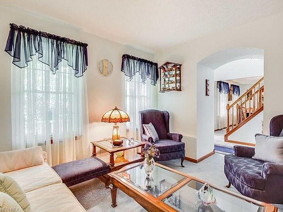 2nd image of 7490 Fantail Dr