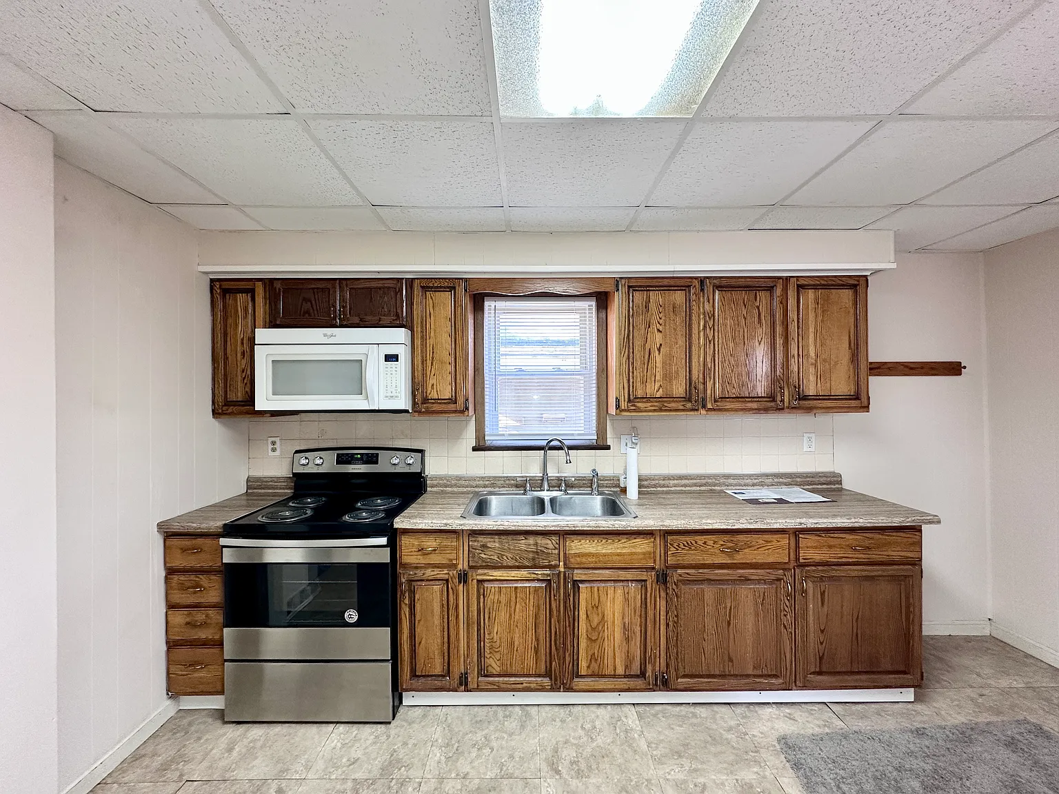 1031 N Croton Ave — Photo 1
