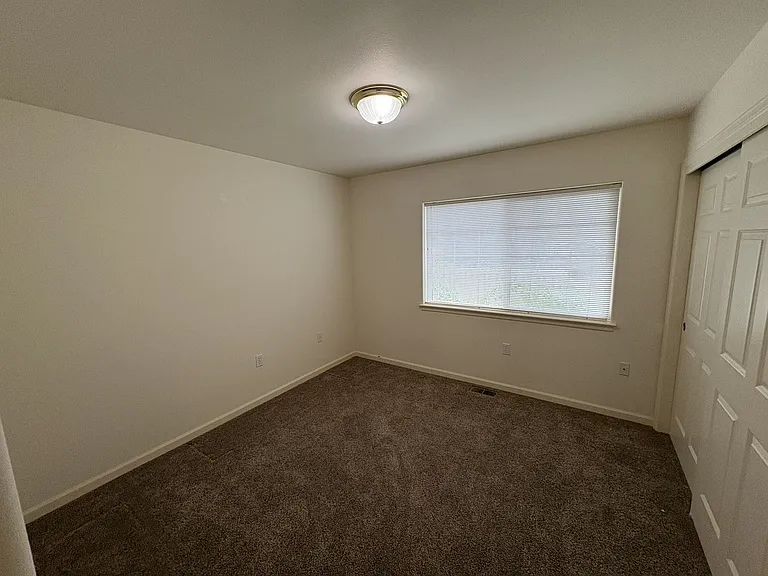 1714 Baker View Ct — Photo 24