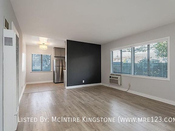 4th image of 5626-5630 N Sultana Ave #4
