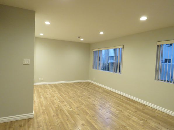 18547 Collins St APT B14