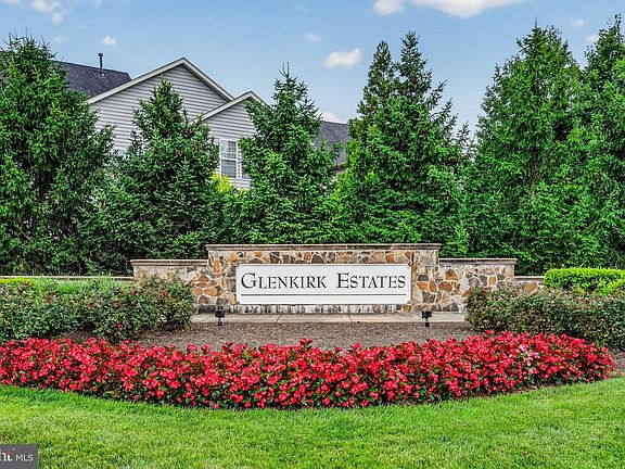 3rd image of 13862 Estate Manor Dr