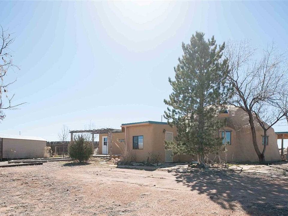 1st image of 61 Camino Vista Grande