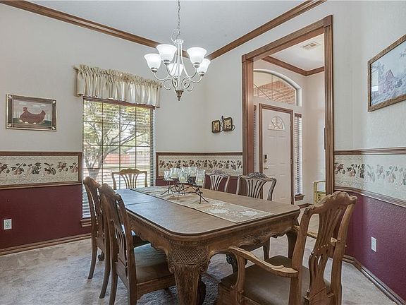 4th image of 1316 Continental Way