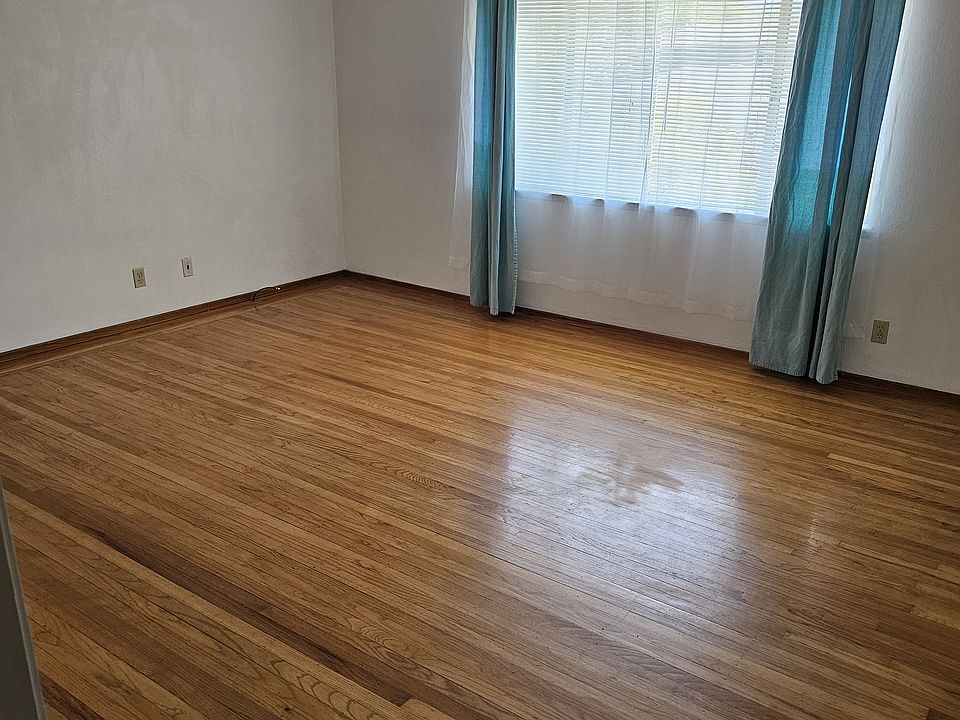 2nd image of 380 Ventura Ave