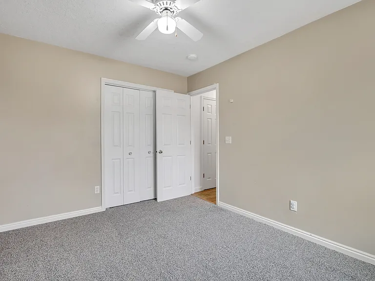 778 S 410 E — Photo 19