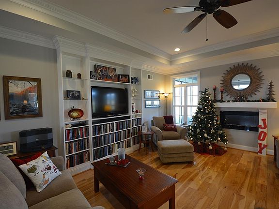 5th image of 1135 Somerset Dr