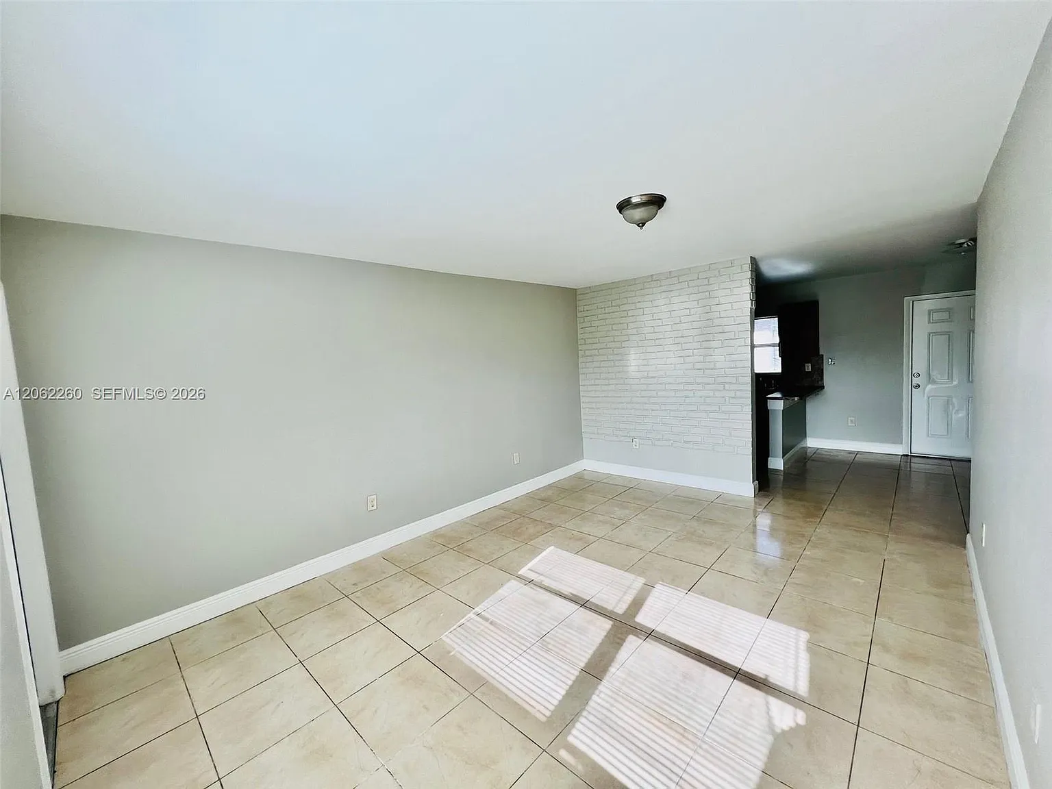 1 bed, 1.0 bath, 700 sqft, $1,600 — Photo 3