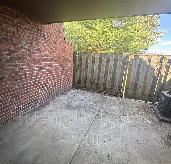 10 King Arthur Ct — Photo 30