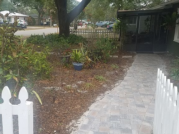 3rd image of 3210 Hartnett Ave