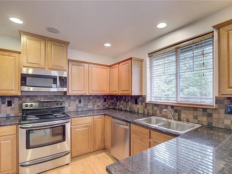 9909 3rd St NE — Photo 4