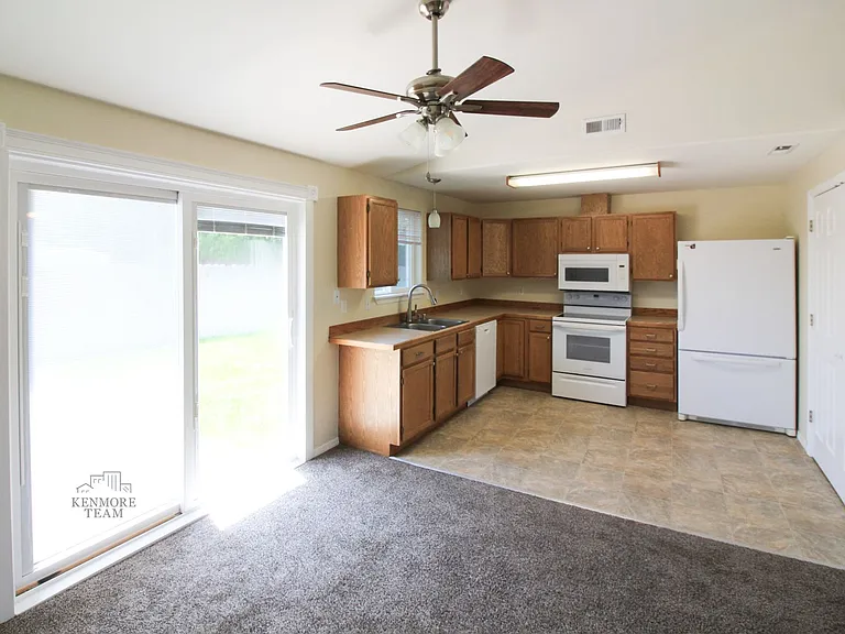 4731 Hibiscus St — Photo 2