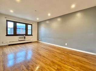31-56 44th St #TOP, Astoria, NY 11103
