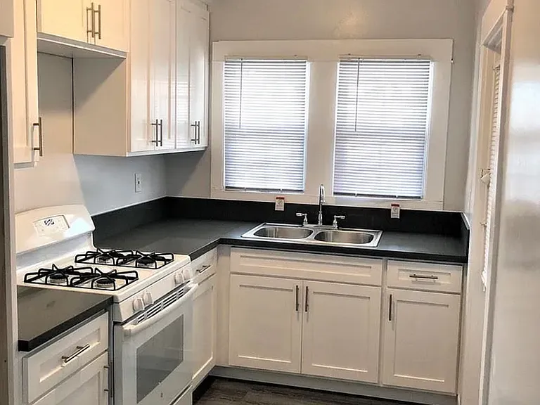 619 Elm Ave #1 — Photo 5