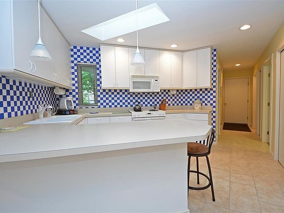 4th image of 120555 S Woodwinds Cir