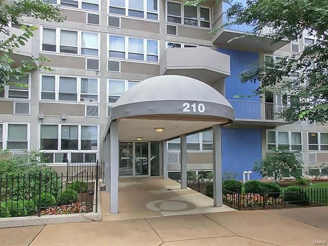 1st image of 210 N 17th St Unit 1106