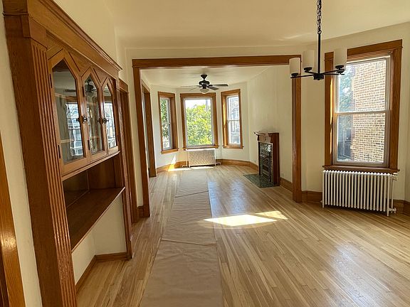 3rd image of 2640 N Sawyer Ave #2