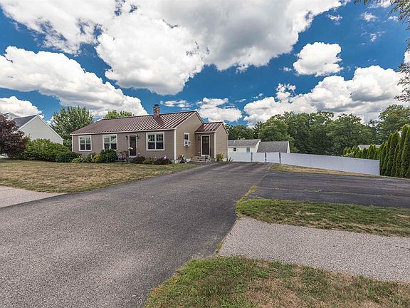 5th image of 50 Cornfield Dr