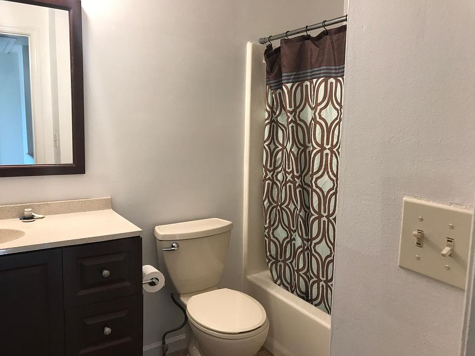 2nd image of 1245 Musket Ct Unit 31